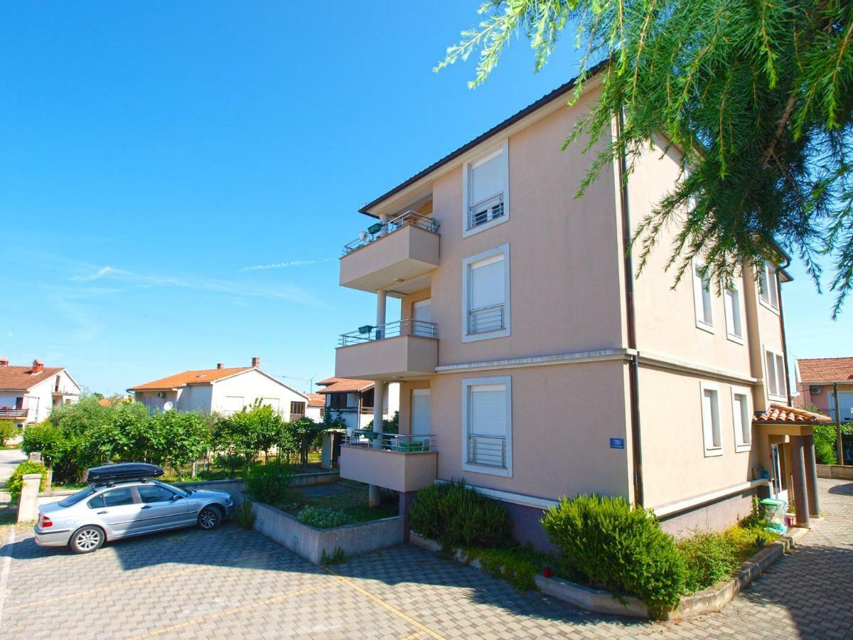 Apartments Majda 1932 Fažana Exterior foto